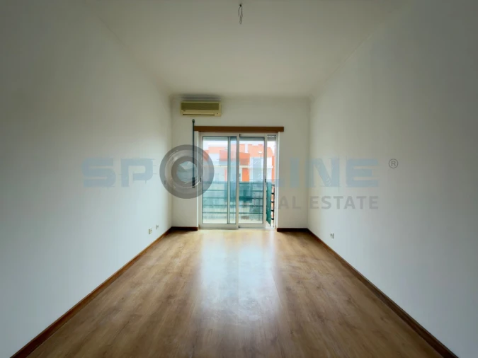 Apartamento T2 para Venda em Laranjeiro e Feijó Foto 39