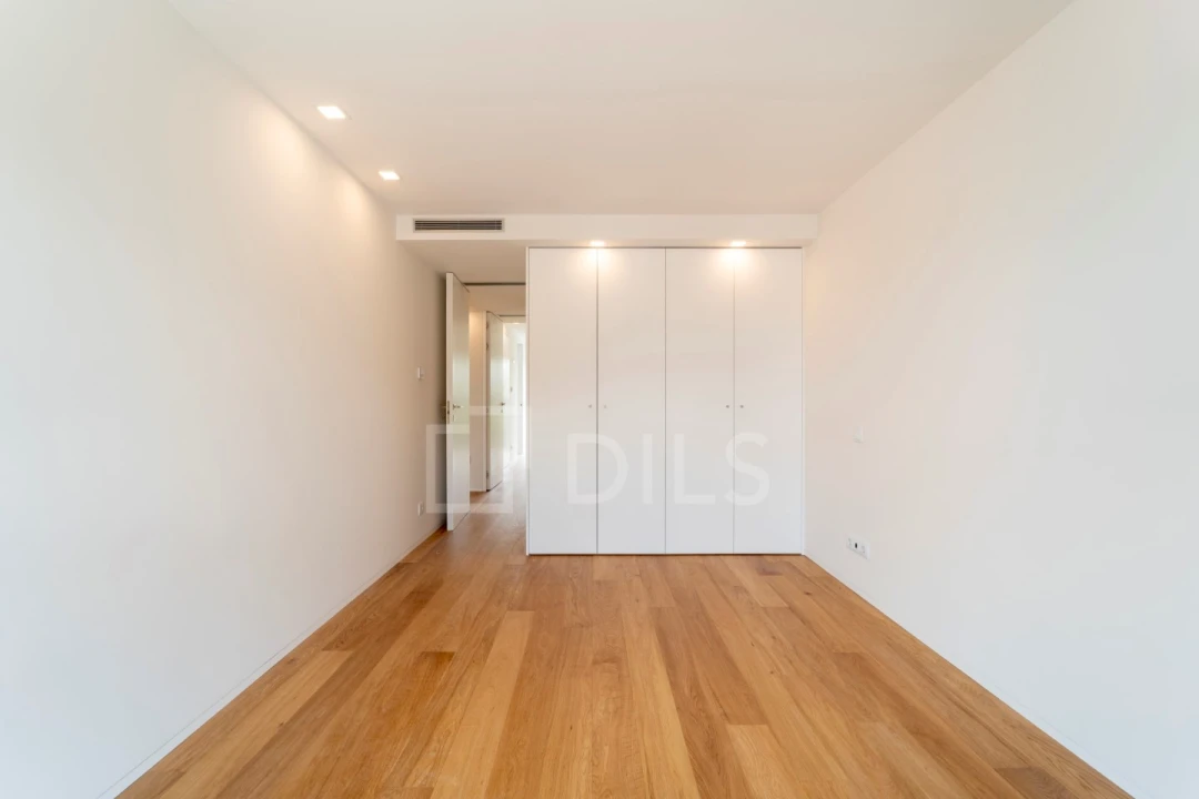 Moradia T4 para Venda em Aldoar, Foz do Douro e Nevogilde Foto 12