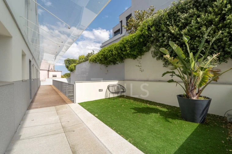 Moradia T4 para Venda em Aldoar, Foz do Douro e Nevogilde Foto 35