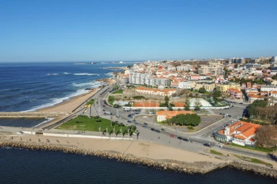 Moradia T3 para Venda em Aldoar, Foz do Douro e Nevogilde