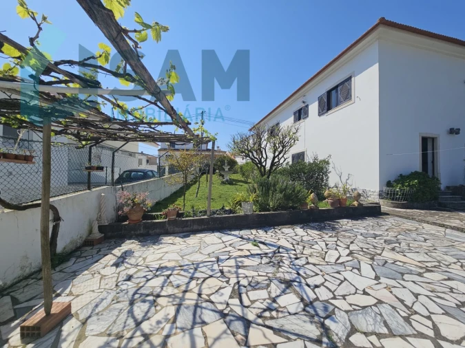 Moradia T2 para Venda em Santa Maria, São Pedro e Matacães Foto 4