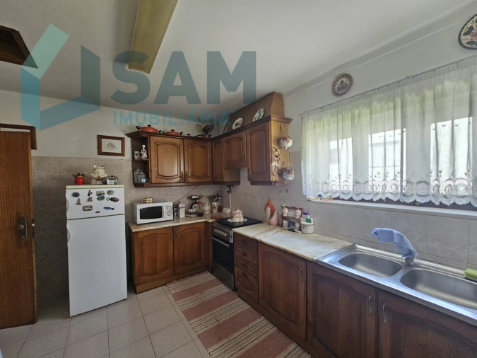 Moradia T2 para Venda em Santa Maria, São Pedro e Matacães Foto 8