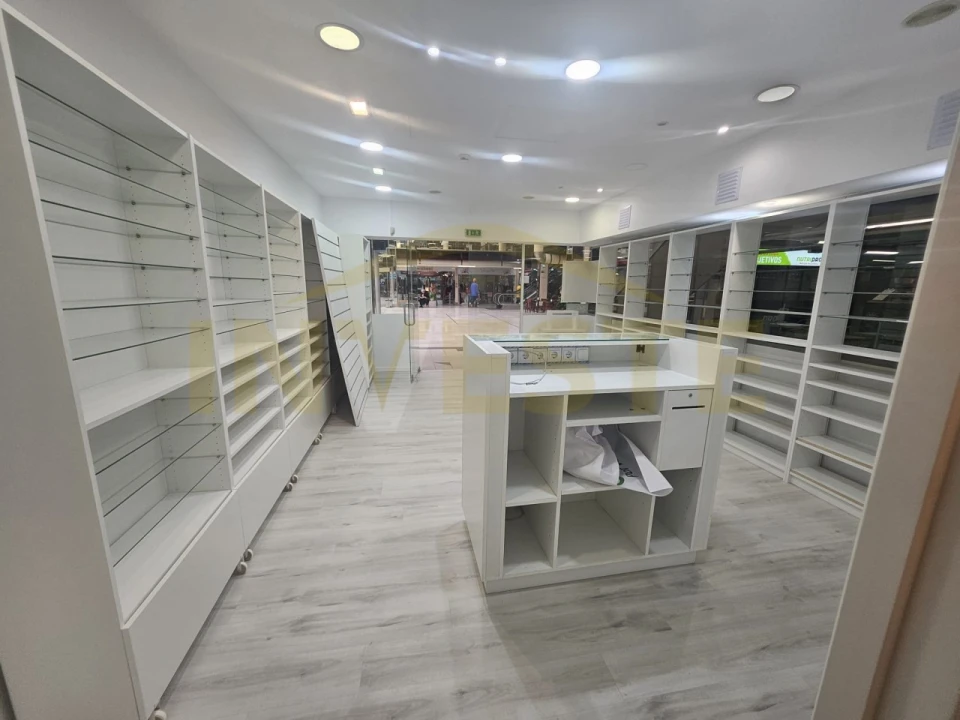 Escritório para Venda em Oeiras e São Julião da Barra, Paço de Arcos e Caxias Foto 6