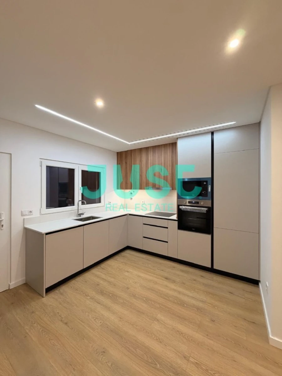 Moradia T3 para Venda em Quinta do Conde Foto 8