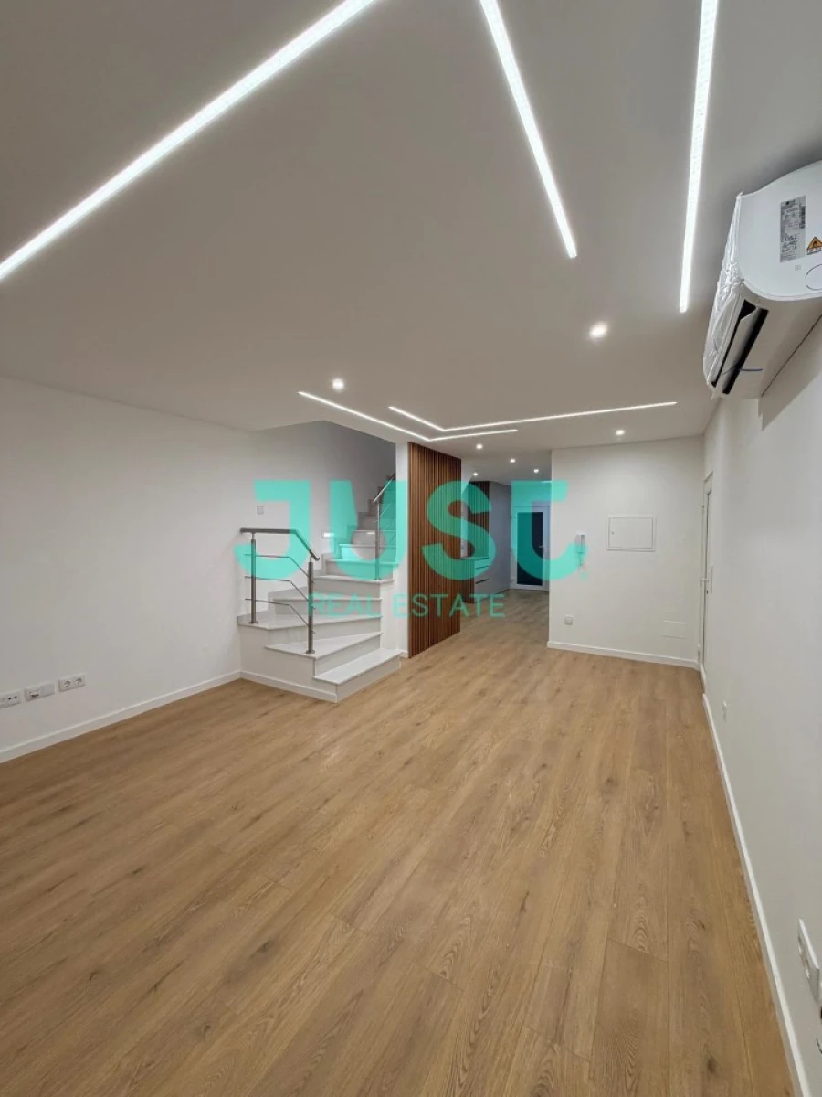 Moradia T3 para Venda em Quinta do Conde Foto 43