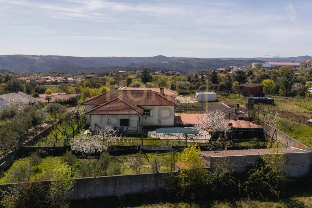 Quinta T4 para Venda em São Pedro de Serracenos Foto 72