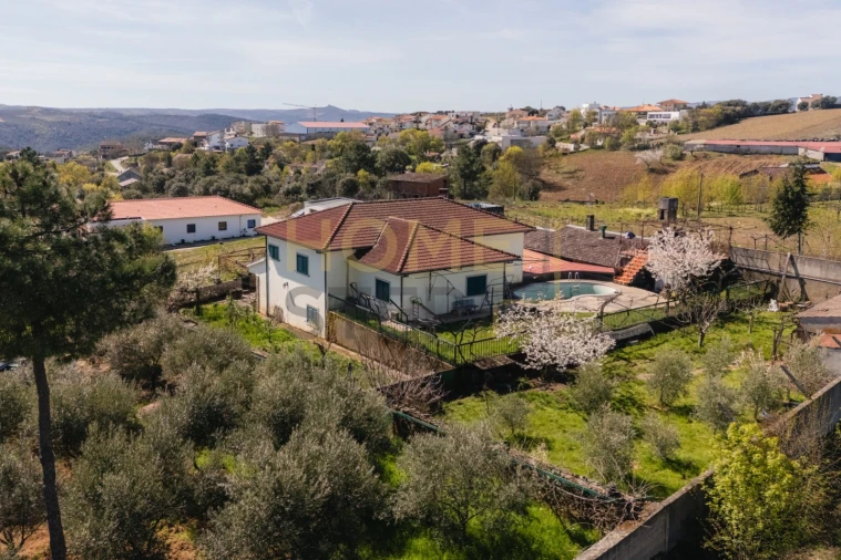 Quinta T4 para Venda em São Pedro de Serracenos Foto 74