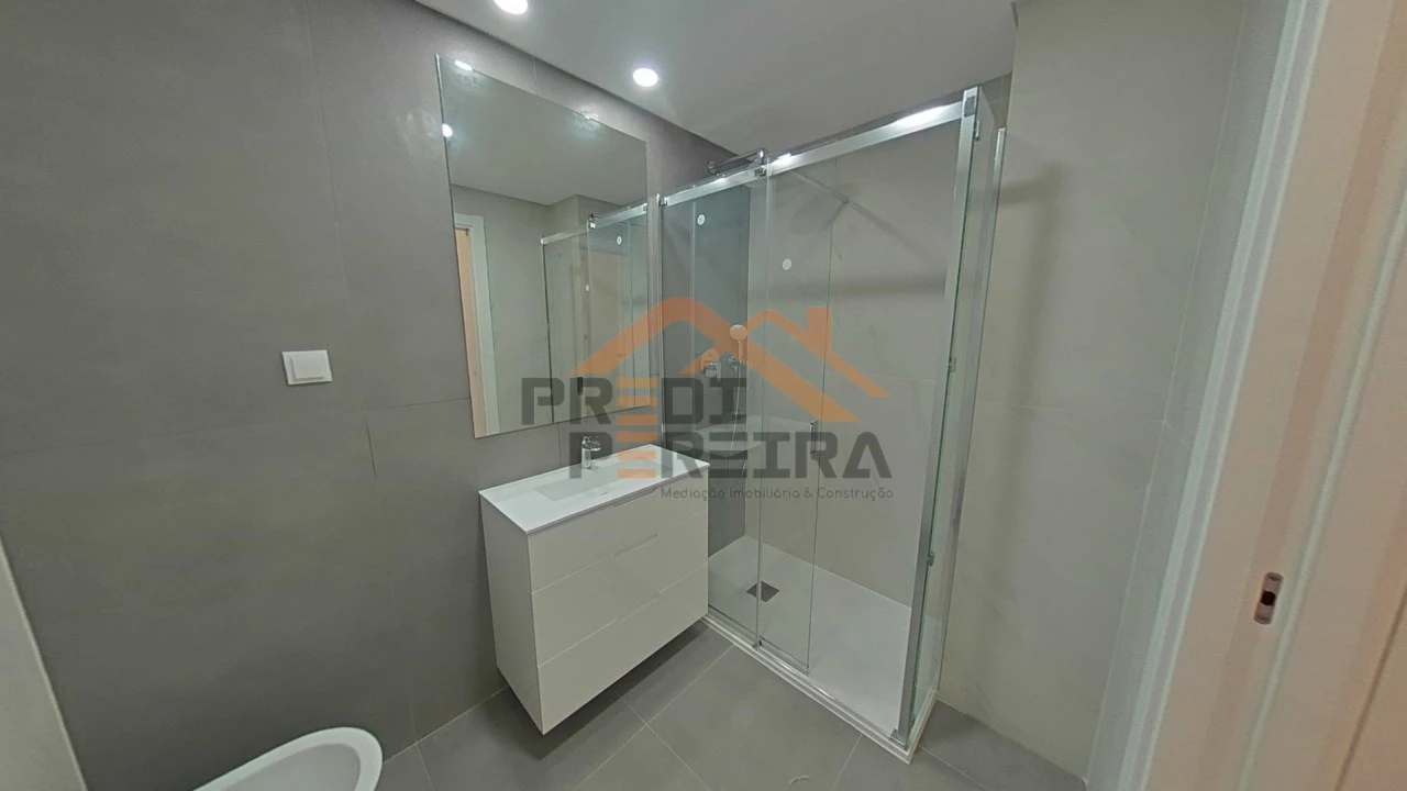 Apartamento T3 para Venda em Odivelas Foto 6