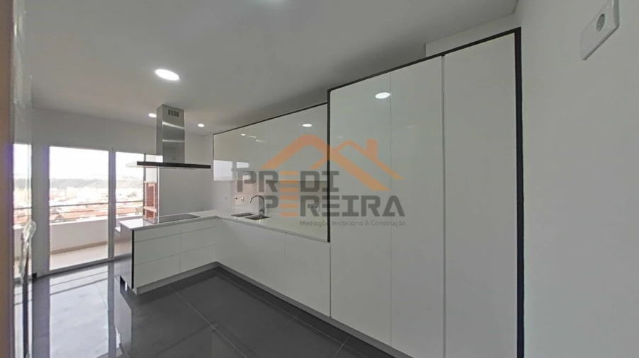 Apartamento T3 para Venda em Odivelas Foto 11