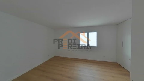 Apartamento T3 para Venda em Odivelas