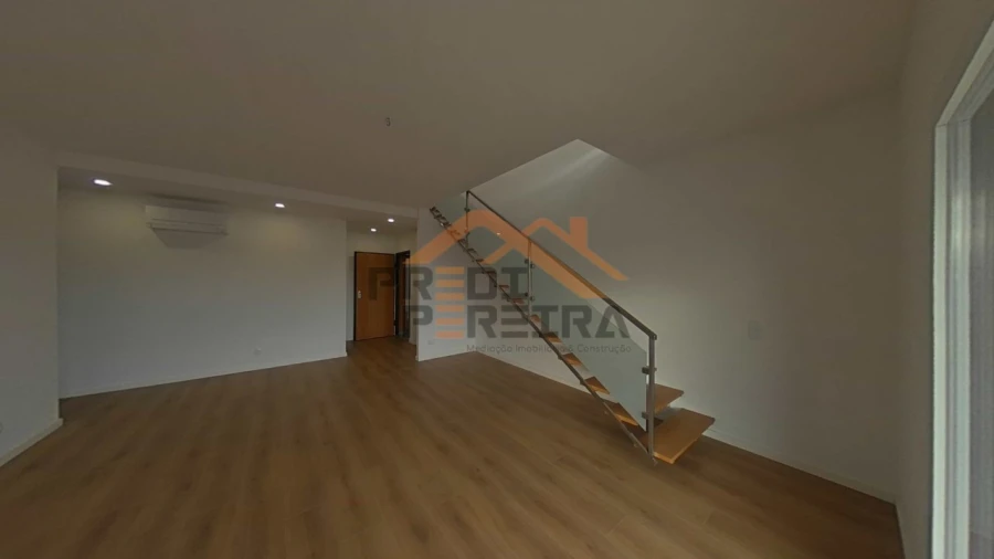 Apartamento T3 para Venda em Odivelas Foto 29