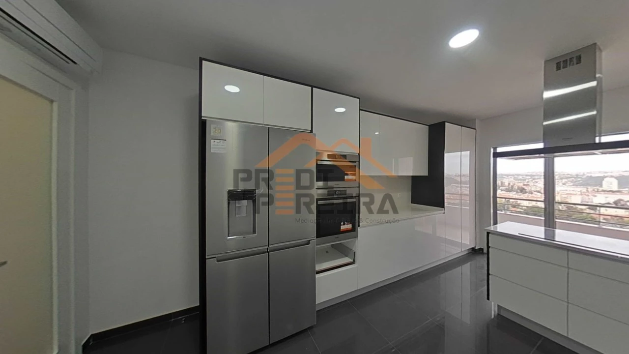 Apartamento T3 para Venda em Odivelas Foto 2