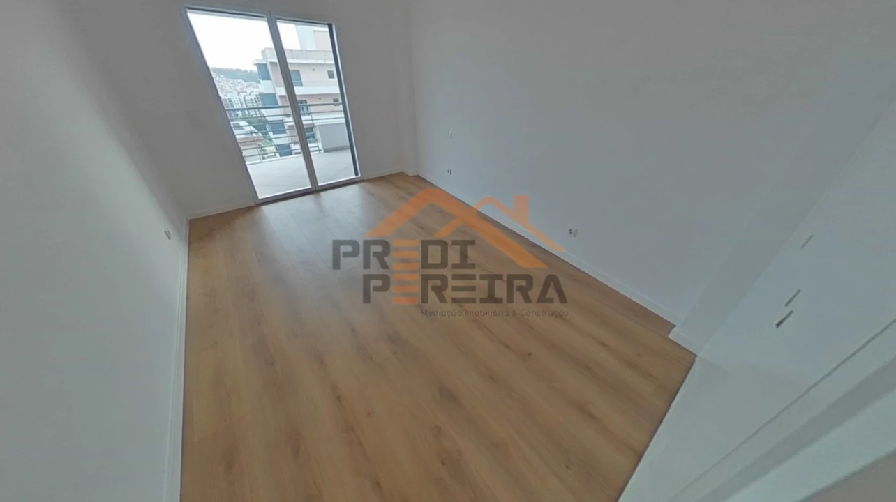 Apartamento T3 para Venda em Odivelas Foto 26