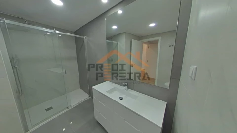 Apartamento T3 para Venda em Odivelas