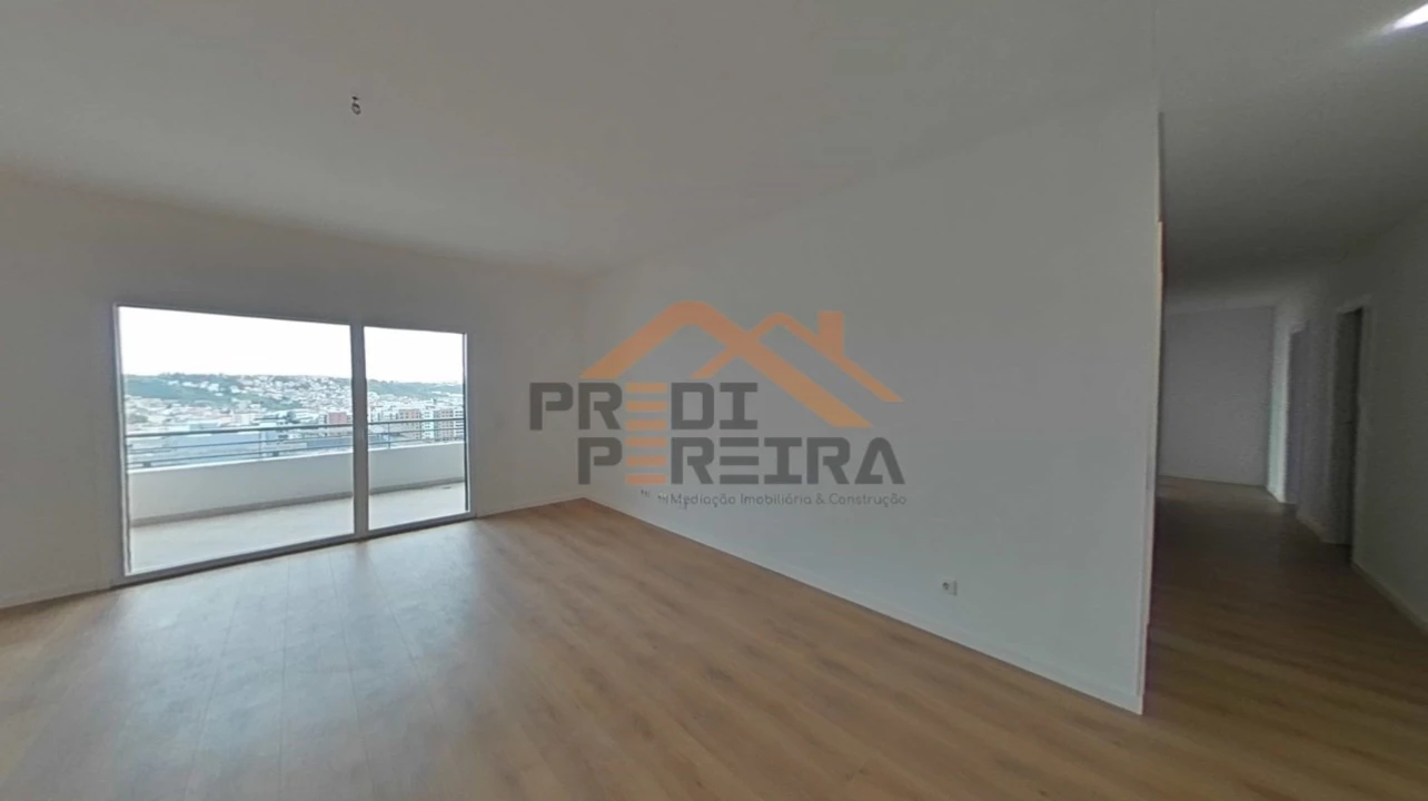 Apartamento T3 para Venda em Odivelas Foto 9