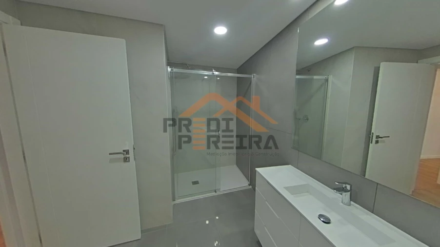 Apartamento T3 para Venda em Odivelas Foto 33