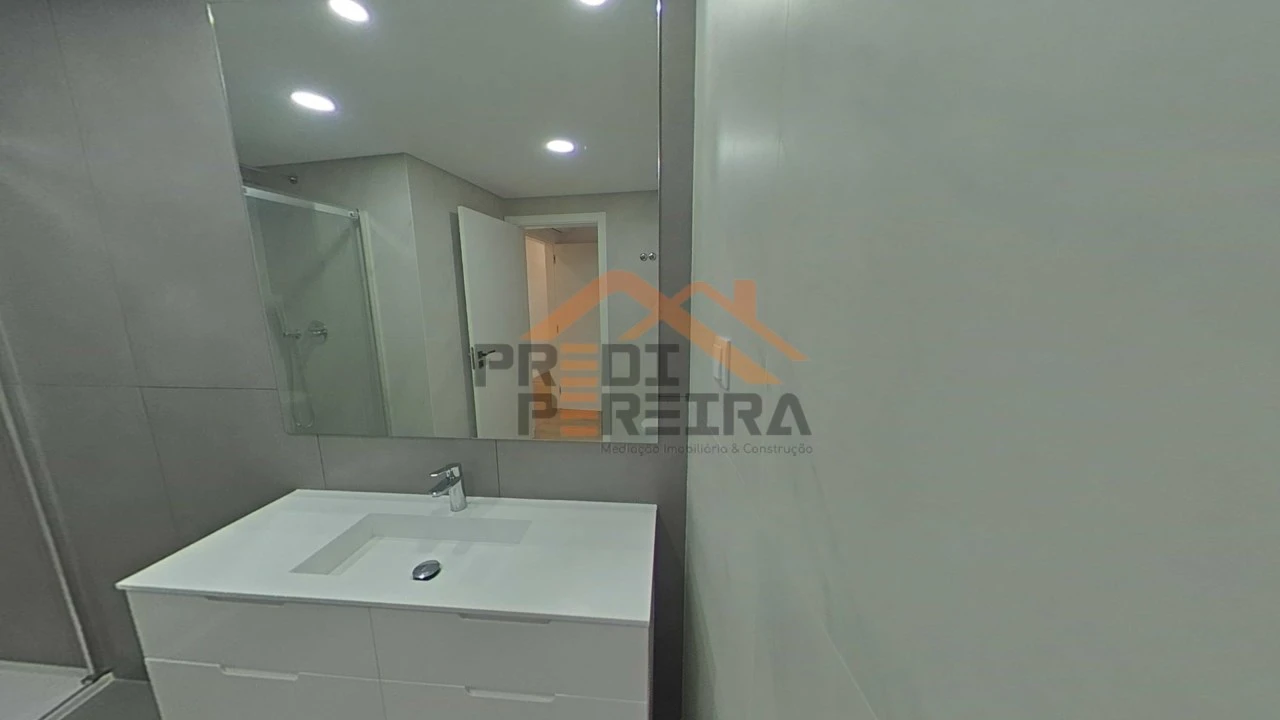 Apartamento T3 para Venda em Odivelas Foto 24