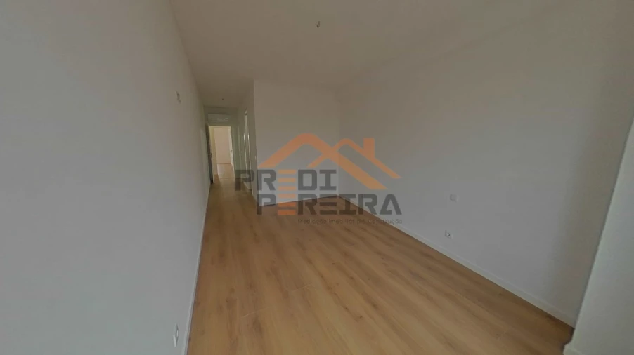 Apartamento T3 para Venda em Odivelas Foto 27