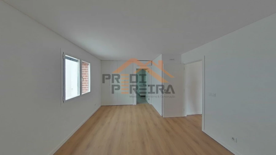 Apartamento T3 para Venda em Odivelas Foto 36