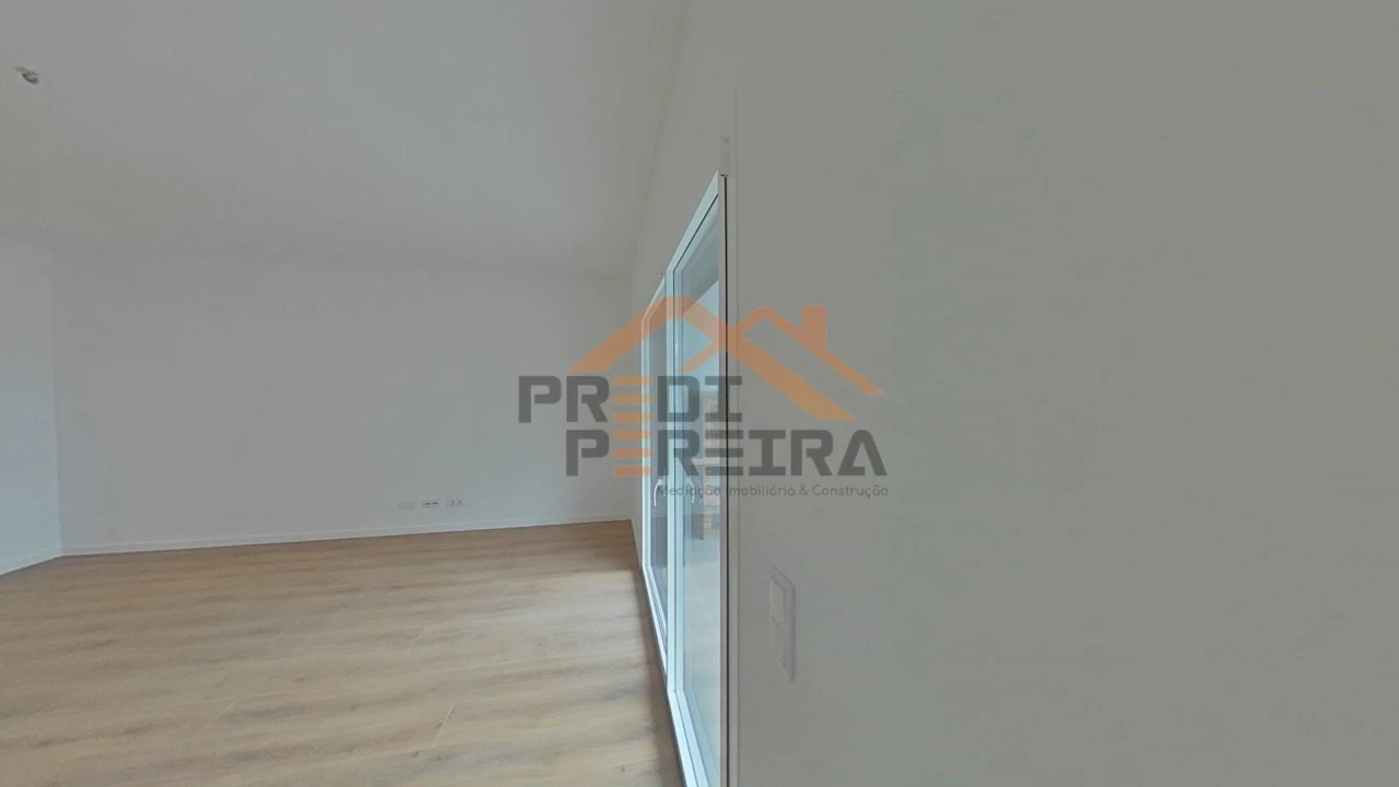 Apartamento T3 para Venda em Odivelas Foto 8