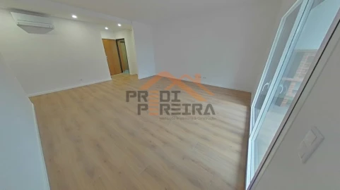 Apartamento T3 para Venda em Odivelas