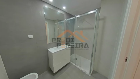 Apartamento T3 para Venda em Odivelas
