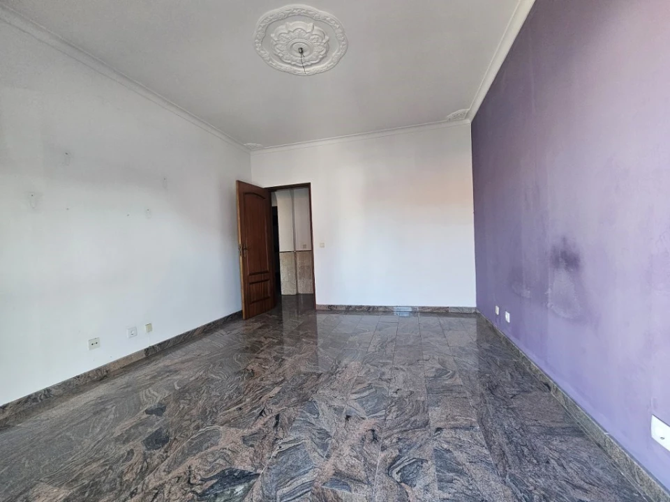 Apartamento T4 para Venda em Gaio-Rosário e Sarilhos Pequenos Foto 12