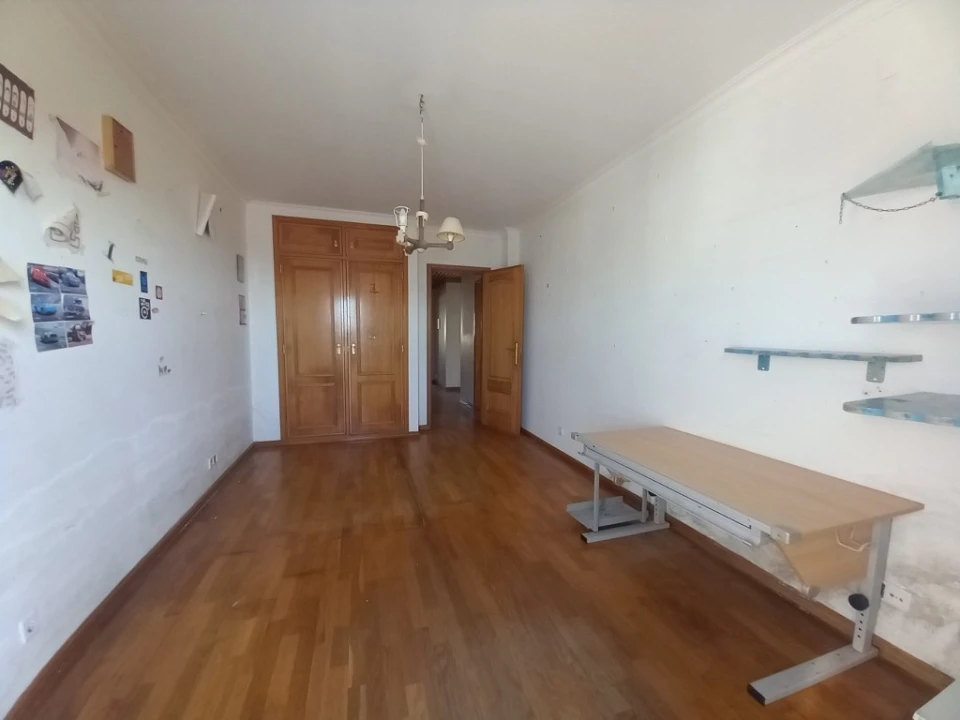 Moradia T4 para Venda em Santo Isidoro Foto 32