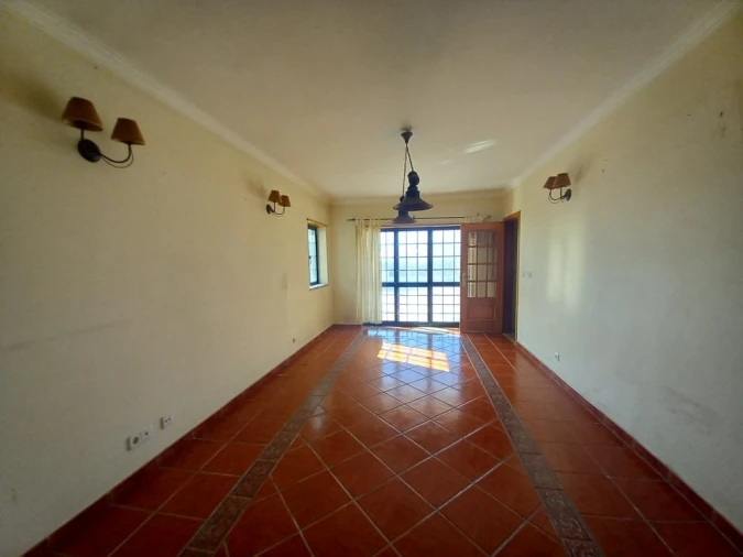 Moradia T4 para Venda em Santo Isidoro Foto 7