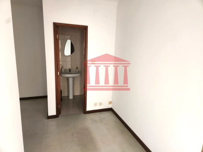 Escritório para Arrendamento em Barcelos, V.Boa, V.Frescainha Foto 6