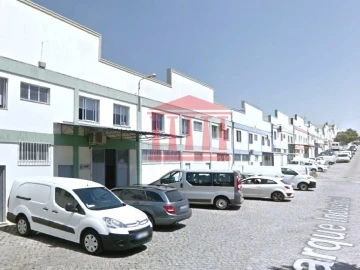 Armazém para Venda em Barcelos, V.Boa, V.Frescainha