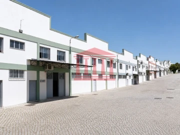 Armazém para Venda em Barcelos, V.Boa, V.Frescainha