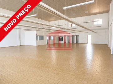 Armazém para Venda em Barcelos, V.Boa, V.Frescainha