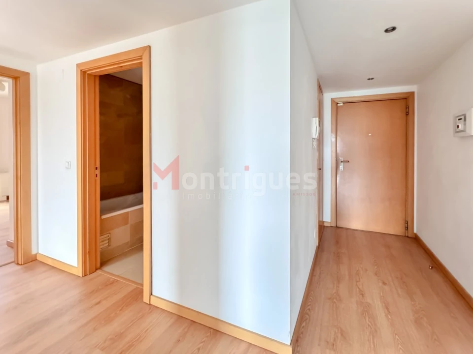 Apartamento T1 para Arrendamento em Parque das Nações Foto 6