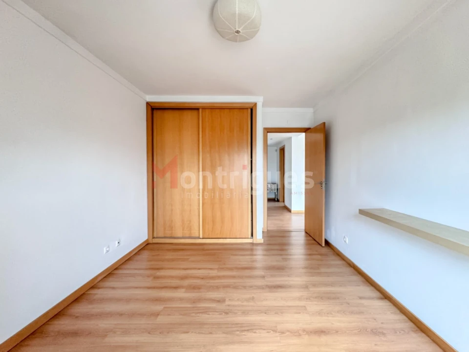 Apartamento T1 para Arrendamento em Parque das Nações Foto 17