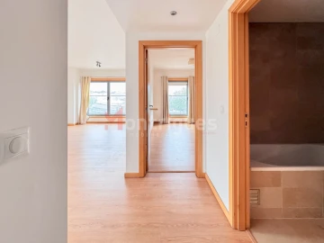 Apartamento T1 para Arrendamento em Parque das Nações