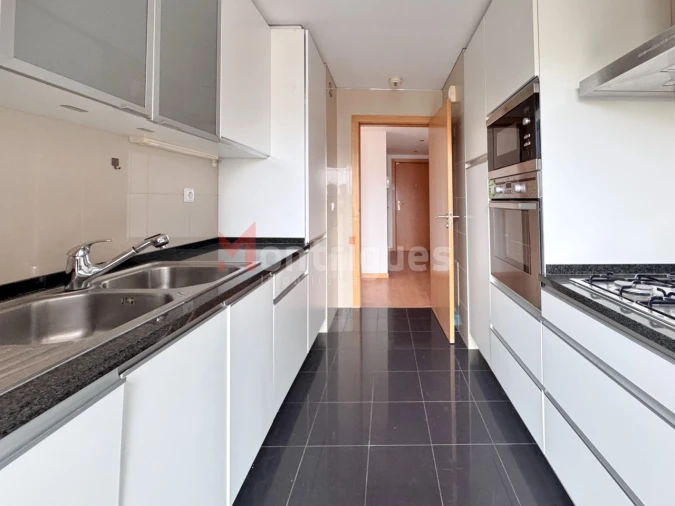 Apartamento T1 para Arrendamento em Parque das Nações Foto 11