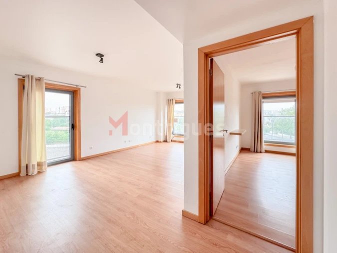 Apartamento T1 para Arrendamento em Parque das Nações Foto 13