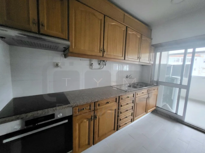 Apartamento T2 para Venda em São João Baptista e Santa Maria dos Olivais Foto 2