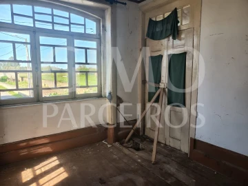 Moradia T3 para Venda em Amoreira da Gândara, Paredes do Bairro e Ancas