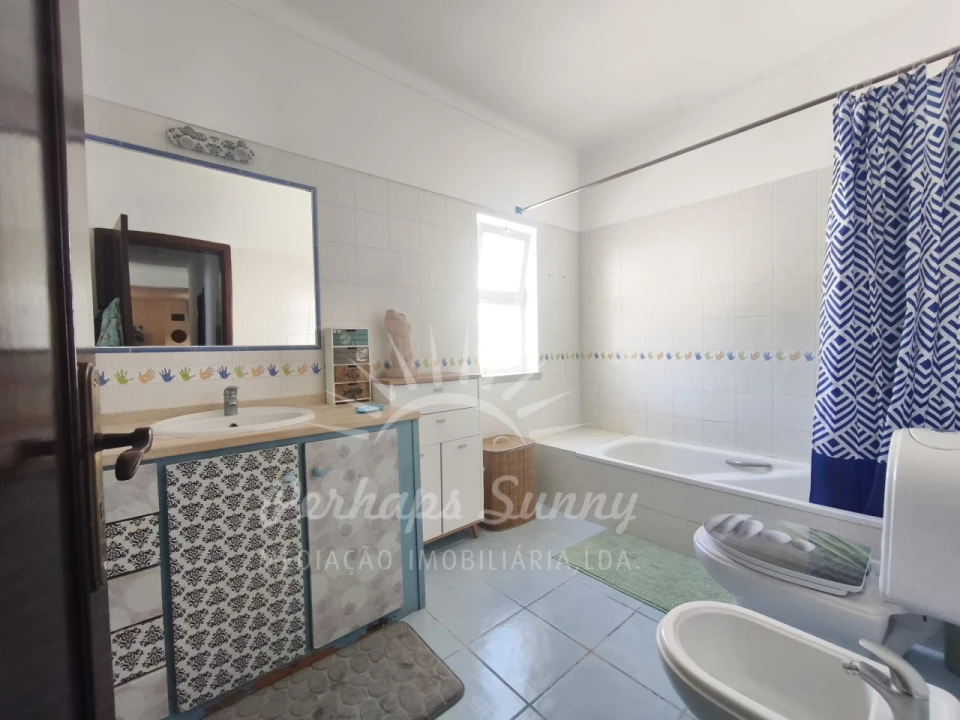 Moradia T3 para Venda em Santa Maria do Castelo e Santiago e Santa Susana Foto 10