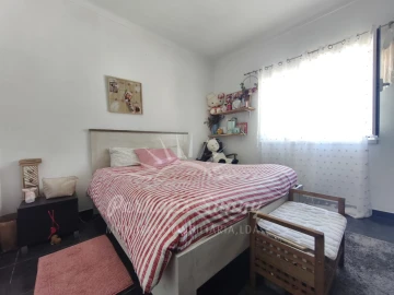 Moradia T3 para Venda em Santa Maria do Castelo e Santiago e Santa Susana
