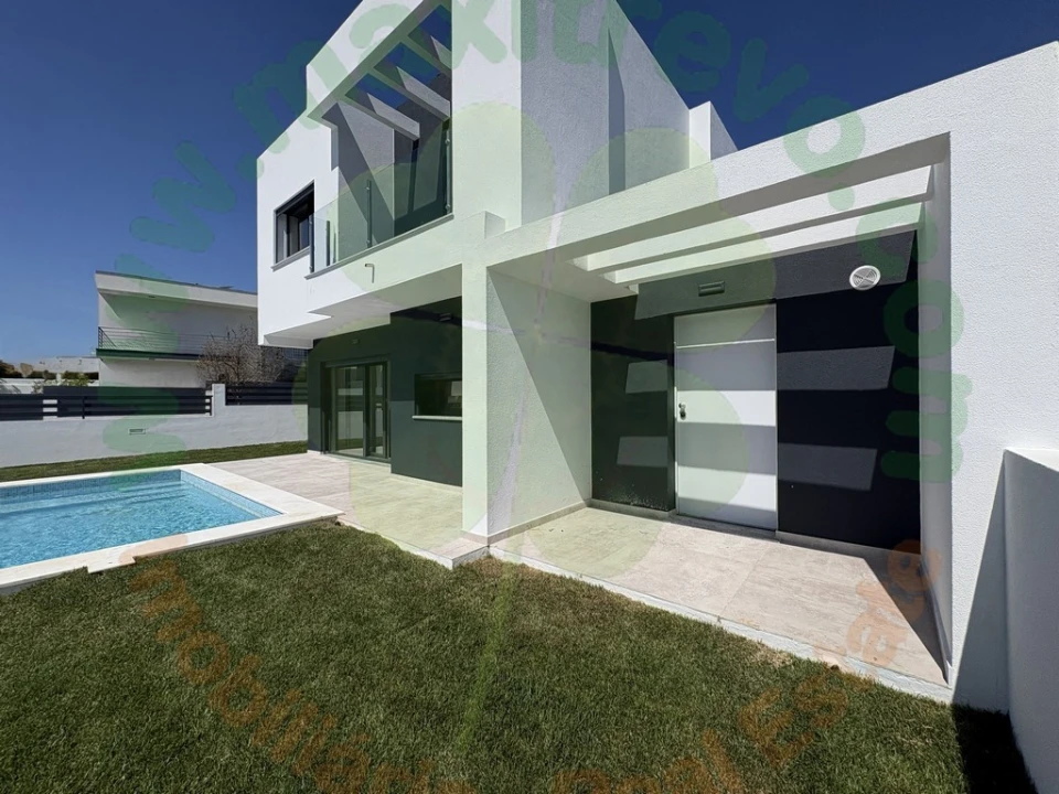 Moradia T4 para Venda em Charneca de Caparica e Sobreda Foto 2