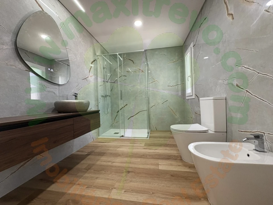 Moradia T4 para Venda em Charneca de Caparica e Sobreda Foto 16