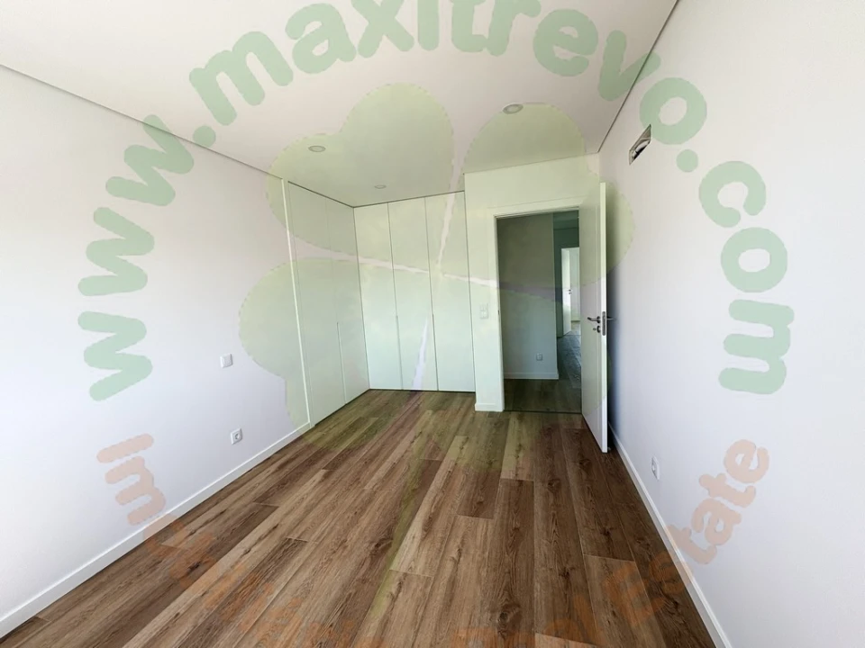 Moradia T4 para Venda em Charneca de Caparica e Sobreda Foto 19