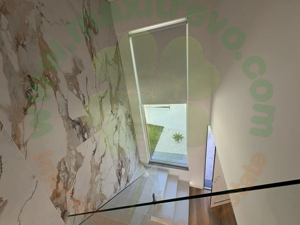 Moradia T4 para Venda em Charneca de Caparica e Sobreda Foto 27