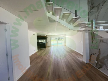 Moradia T4 para Venda em Charneca de Caparica e Sobreda