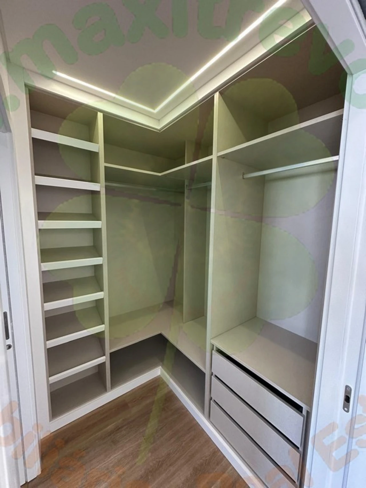 Moradia T4 para Venda em Fernao Ferro Foto 12