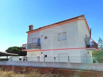 Moradia T2 para Arrendamento em Azeitão (São Lourenço e São Simão)