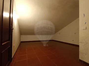 Moradia T2 para Arrendamento em Azeitão (São Lourenço e São Simão)